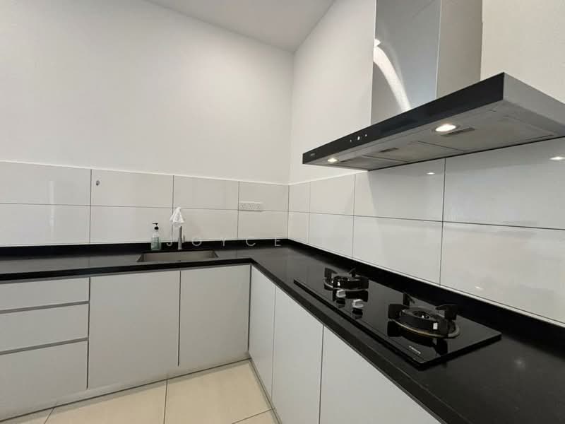 Waterside Residence untuk Untuk Disewa - RM 4,000 /bulan, Apr 2026 - Kitchen - PropertyGuru.com.my