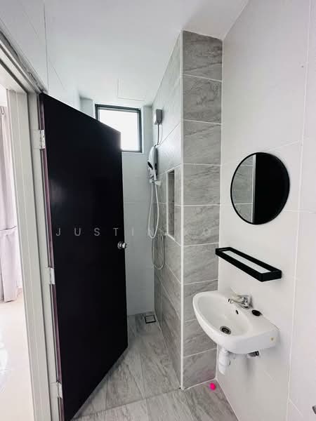 KSL Residence 2 @ Kangkar Tebrau untuk Untuk Disewa - RM 2,000 /bulan, Apr 2026 - Bathroom - PropertyGuru.com.my
