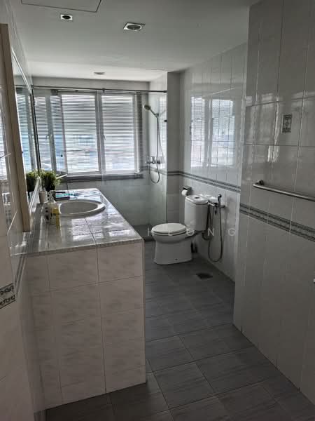 Pantai Panorama Condominiums untuk Untuk Disewa - RM 2,800 /bulan, Apr 2026 - Bathroom - PropertyGuru.com.my