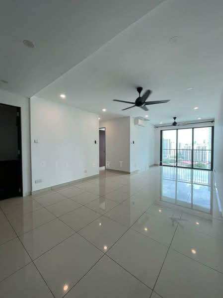 KL Traders Square untuk Untuk Dijual - RM 500,000, Apr 2026 - Living Room - PropertyGuru.com.my