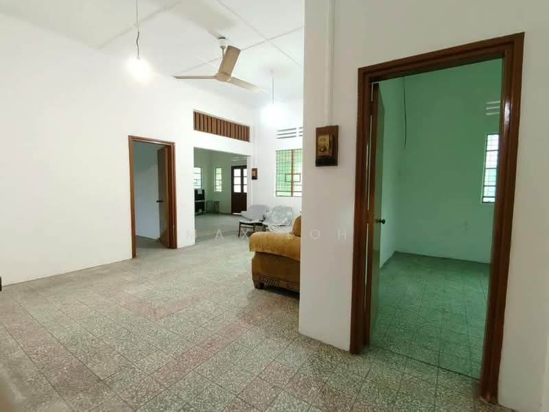 Bungalow for Rent in Johor Bahru (Johor) - Max Loh - Living Room - PropertyGuru.com.my