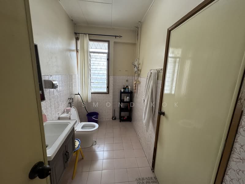 1.5-storey Terraced House for Sale in Taman Bukit Maluri (Kepong) - Desmond Kok - Bathroom - PropertyGuru.com.my