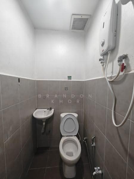 1-storey Terraced House for Rent in Taman Abad (Johor Bahru) - Brandon Khor - Bathroom - PropertyGuru.com.my