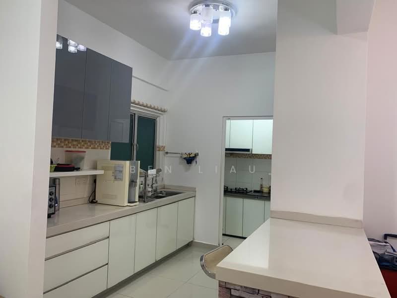 Untuk Disewa - One World 2 (1-Sky)