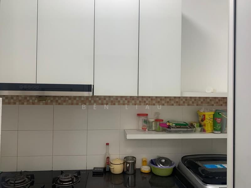 Untuk Disewa - One World 2 (1-Sky)