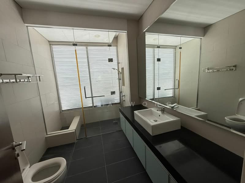 Noble Park Grand Pool Villas East Ledang untuk Untuk Disewa - RM 15,000 /bulan, Apr 2026 - Bathroom - PropertyGuru.com.my