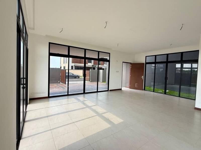 2-storey Terraced House for Sale in Puteri Harbour (Iskandar Puteri (Nusajaya)) - Justin Lee - Living Room - PropertyGuru.com.my