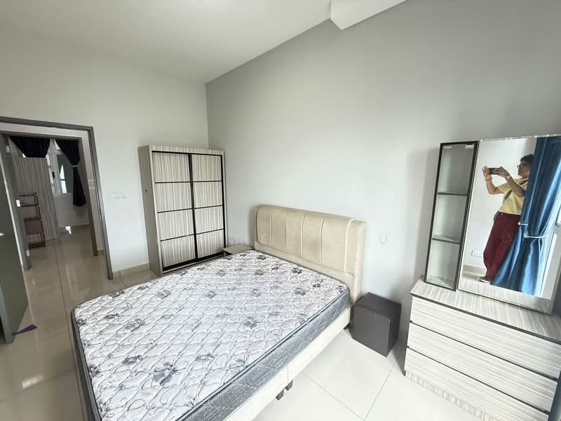 Meridin Bayvue Serviced Apartment untuk Untuk Disewa - RM 2,100 /bulan, Apr 2026 - Bedroom - PropertyGuru.com.my