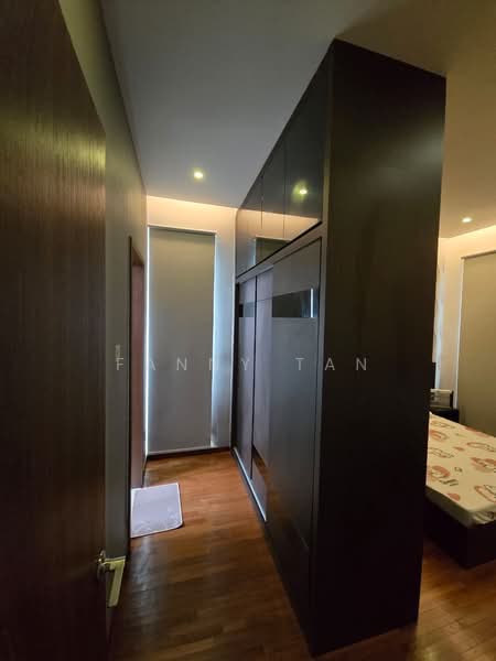 Crescent Bay Suites (Teluk Bayu) untuk Untuk Dijual - RM 498,000, Apr 2026 - Corridor - PropertyGuru.com.my