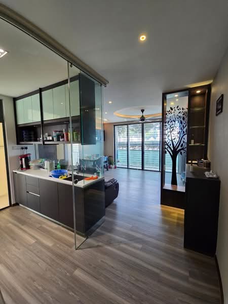 Crescent Bay Suites (Teluk Bayu) untuk Untuk Dijual - RM 498,000, Apr 2026 - Kitchen - PropertyGuru.com.my