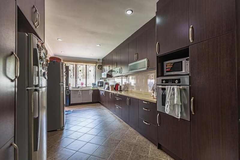 Semi-Detached House for Sale in Taman Yarl (Jalan Klang Lama (Old Klang Road)) - Daphne Lim - Kitchen - PropertyGuru.com.my