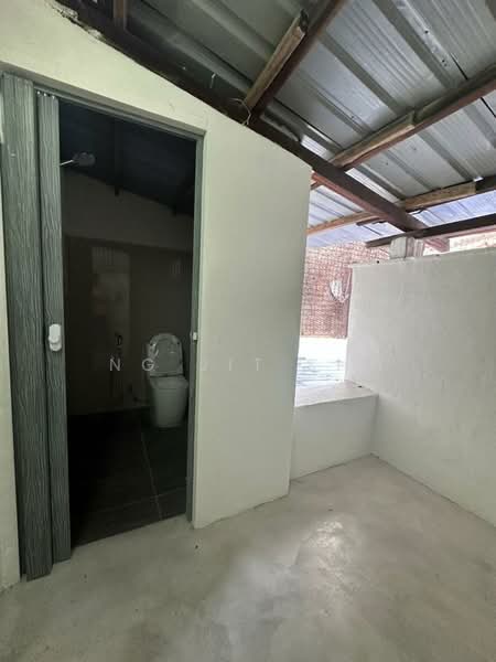 George Town untuk Untuk Disewa - RM 6,500 /bulan, Apr 2026 - Bathroom - PropertyGuru.com.my