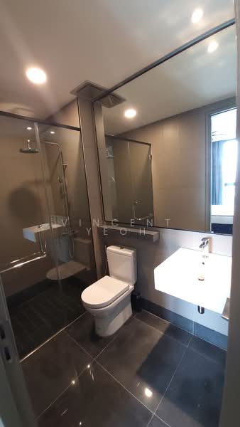 Service Residence for Rent at Bloomsvale Menara Vista Petaling - Vincent Yeoh - Bathroom - PropertyGuru.com.my