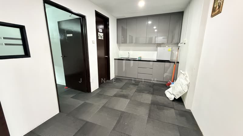 Shop / Office untuk Disewa di Southkey (Johor Bahru) - June Lim - Kitchen - PropertyGuru.com.my