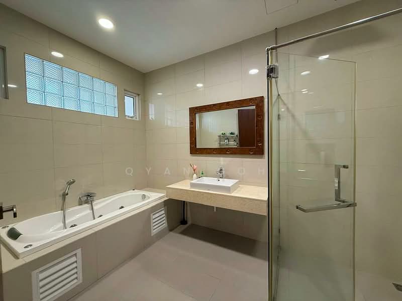 Semi-Detached House for Sale in Minden Heights (Gelugor) - Qyan Goh - Bathroom - PropertyGuru.com.my