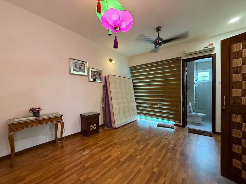 Semi-Detached House for Sale in Minden Heights (Gelugor) - Qyan Goh - Bedroom - PropertyGuru.com.my
