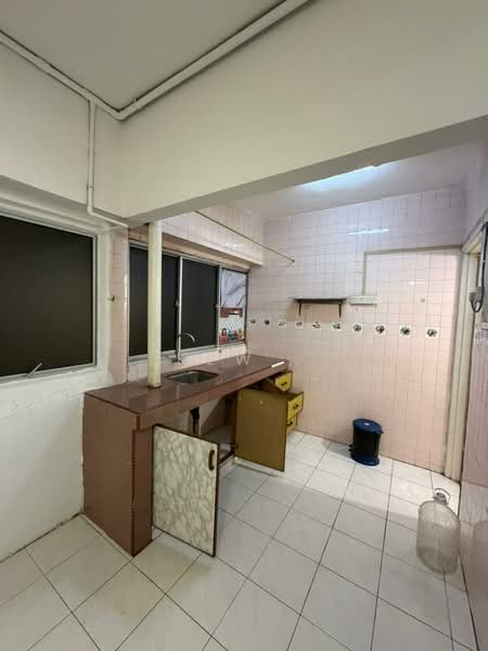 For Rent - Faber Ria