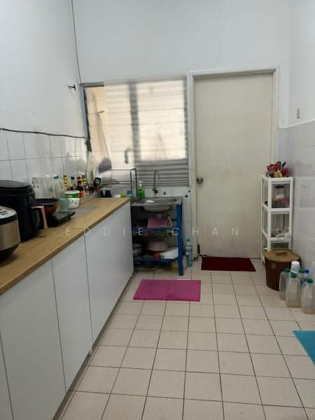 2-storey Terraced House for Sale in Ukay Perdana (Ulu Kelang) - Eddie Chan - Kitchen - PropertyGuru.com.my