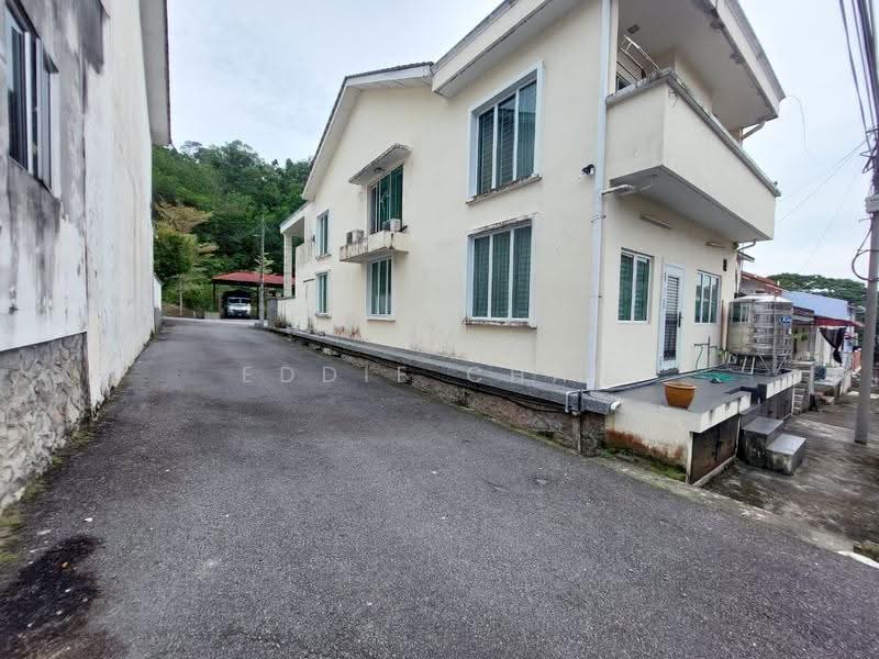 2-storey Terraced House for Sale in Ukay Perdana (Ulu Kelang) - Eddie Chan - Exterior - PropertyGuru.com.my