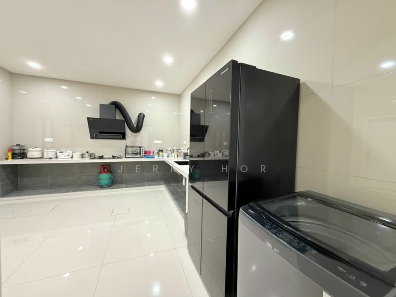 Cluster House for Rent in Skudai (Johor) - Jerry Hor - Kitchen - PropertyGuru.com.my
