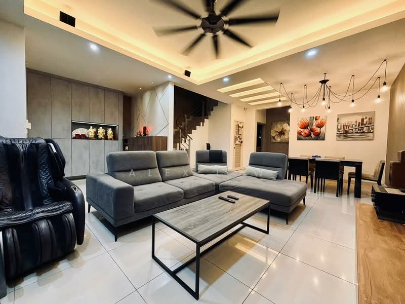 Taman Putra Prima Phase 3E untuk Untuk Dijual - RM 1,000,000, Apr 2026 - Living Room - PropertyGuru.com.my