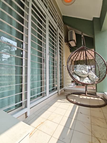 Untuk Disewa - Kota Emerald