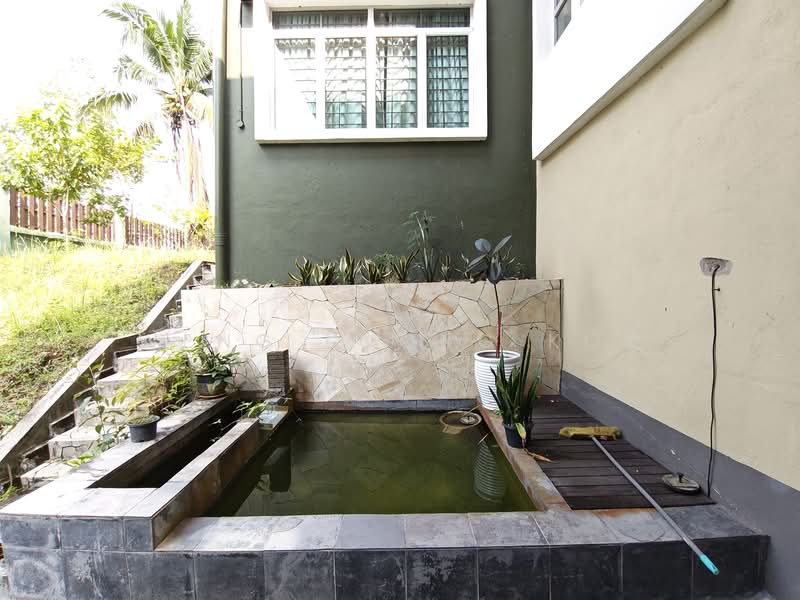 Untuk Disewa - Kota Emerald