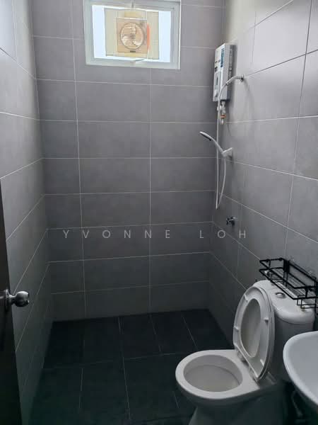 Rumah Berkembar untuk Disewa di Hijauan Valdor (Sungai Jawi) - Yvonne Loh - Bathroom - PropertyGuru.com.my