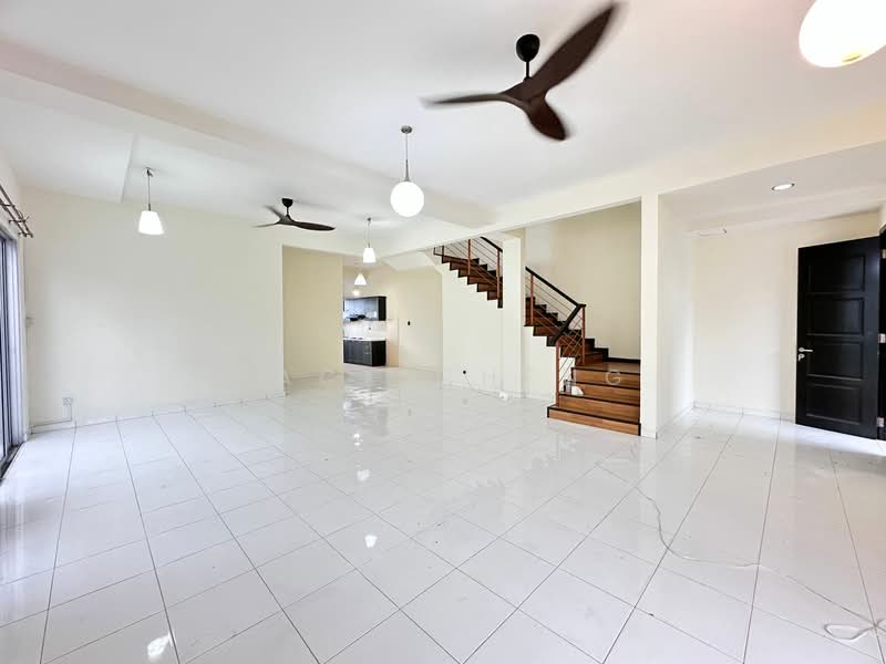 Semi-Detached House for Sale in Taman Anggun (Rawang) - Jack Cheng - Living Room - PropertyGuru.com.my