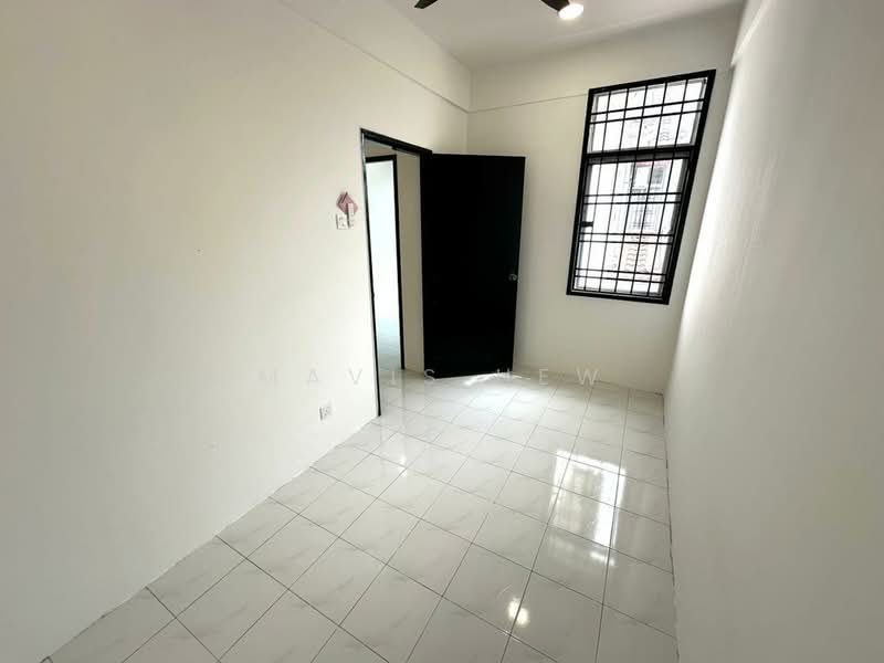 Rumah Teres 2 Tingkat untuk Disewa di Taman Putri Kulai (Kulai) - Mavis Hew - Interior - PropertyGuru.com.my