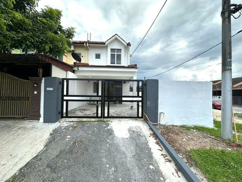Rumah Teres 2 Tingkat untuk Disewa di Taman Putri Kulai (Kulai) - Mavis Hew - Exterior - PropertyGuru.com.my
