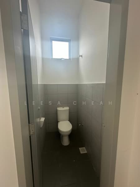 Shop for Sale in Kepala Batas (Penang) - Leesa Cheah - Bathroom - PropertyGuru.com.my