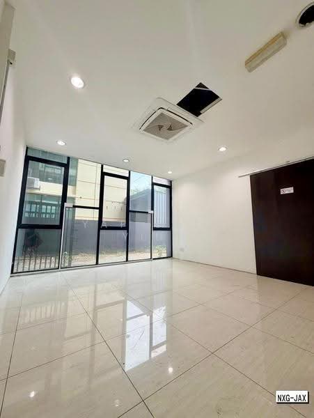 Shop for Rent in Klang (Selangor) - Yap Chew Ying - Interior - PropertyGuru.com.my