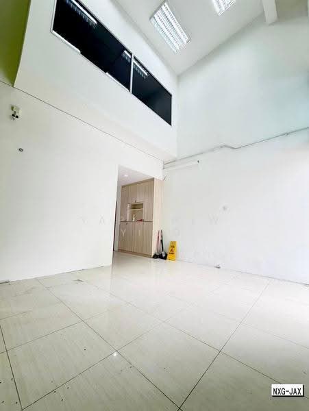 Shop for Rent in Klang (Selangor) - Yap Chew Ying - Interior - PropertyGuru.com.my