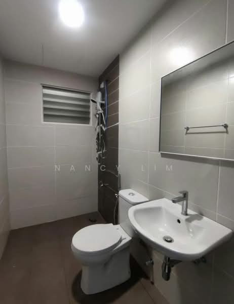 Condominium for Rent at Paraiso Residence @ The Earth - Nancy Lim - Bathroom - PropertyGuru.com.my