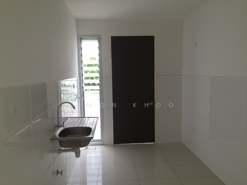 Terraced House for Sale in Bandar Saujana Putra (Tanjong Duabelas) - Simon Khoo - Kitchen - PropertyGuru.com.my