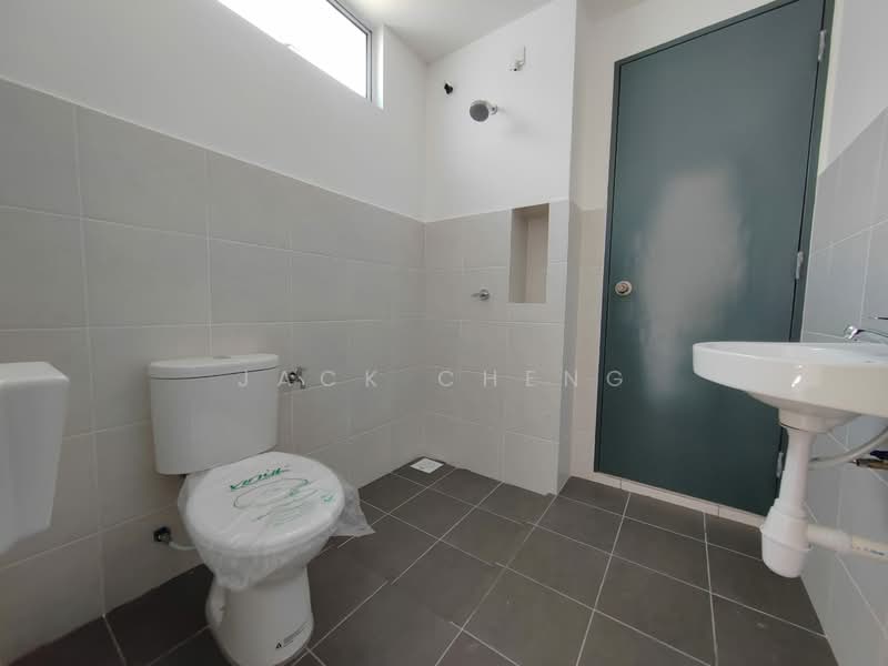 Taman Sari Alamanda , Sungai Choh , Rawang untuk Untuk Dijual - RM 480,000, Apr 2026 - Bathroom - PropertyGuru.com.my