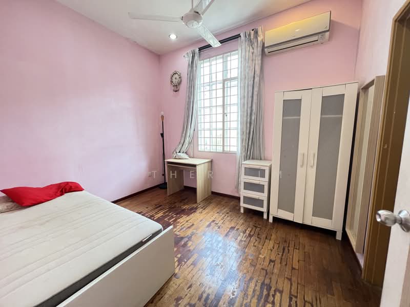 2-storey Terraced House for Sale in Seksyen 4 (Kota Damansara) - Esther Lim - Bedroom - PropertyGuru.com.my
