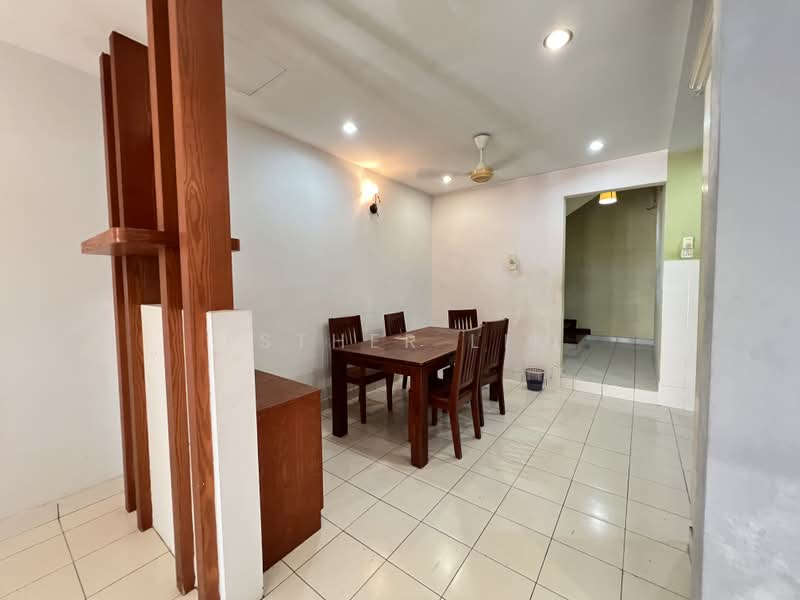 2-storey Terraced House for Sale in Seksyen 4 (Kota Damansara) - Esther Lim - Dining Room - PropertyGuru.com.my