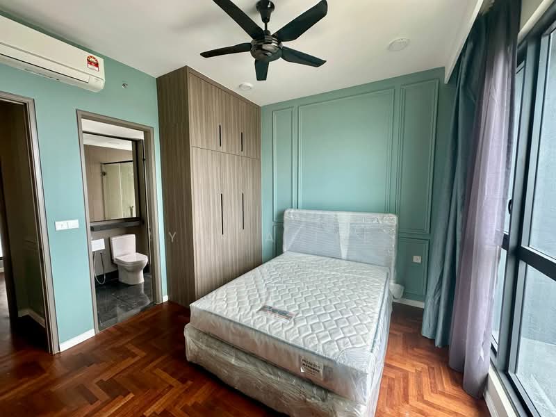 Service Residence for Sale at Bloomsvale Menara Vista Petaling - Yen Alice - Master Bedroom - PropertyGuru.com.my