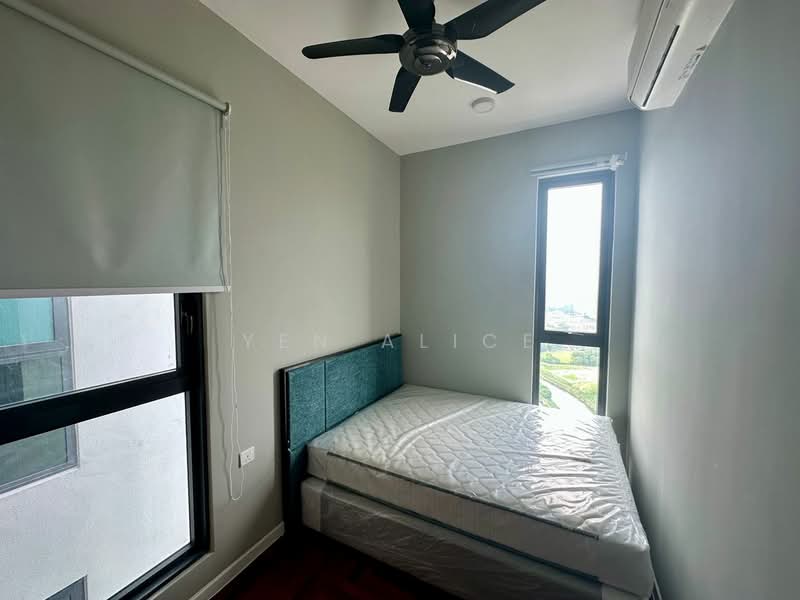 Service Residence for Sale at Bloomsvale Menara Vista Petaling - Yen Alice - Third Second Bedroom - PropertyGuru.com.my