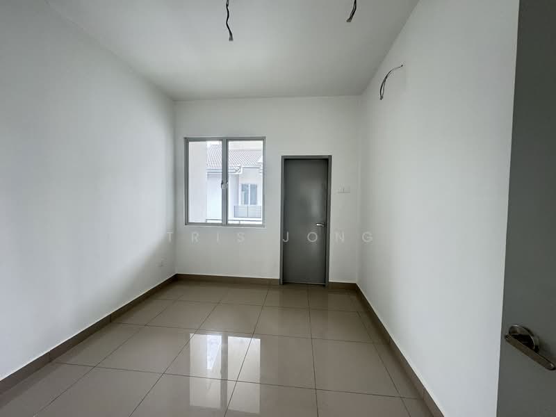 2-storey Terraced House for Sale in Amverton Hills (Sungai Buloh) - Tris Jong - PropertyGuru.com.my