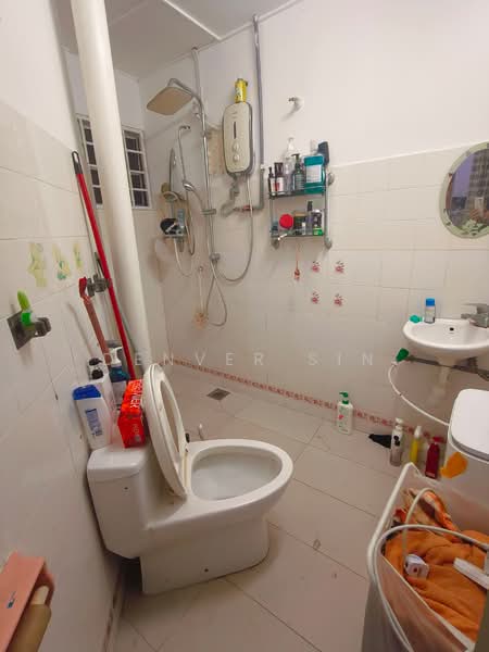 2-storey Terraced House for Sale in Taman Taming Jaya (Balakong) - Denver Sin - Bathroom - PropertyGuru.com.my