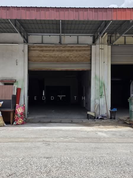 Kilang untuk Dijual di Taman Perindustrian Puchong Utama (Puchong) - Teddy Tham - Exterior - PropertyGuru.com.my