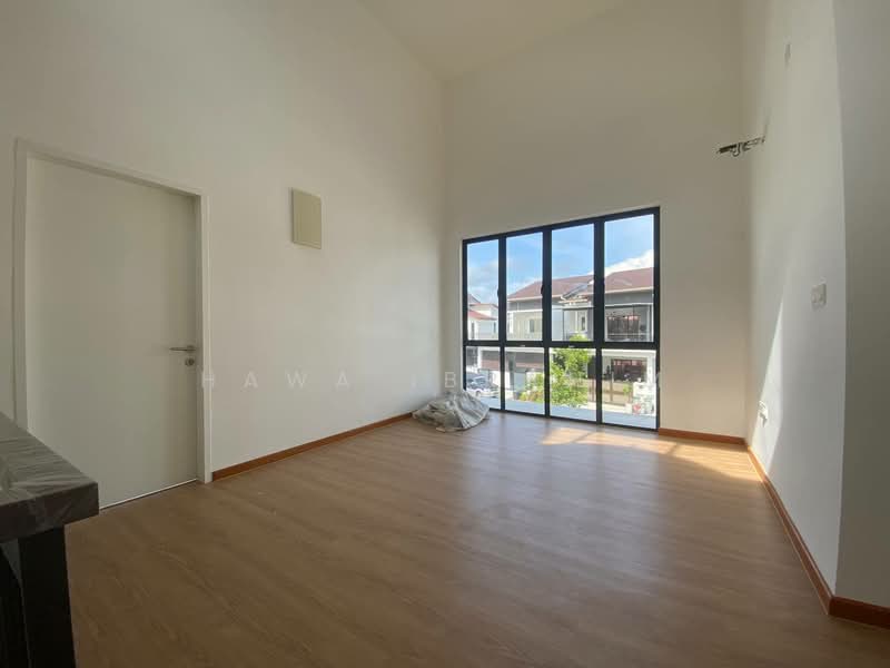 Hijayu 2 Resort Home Bandar Sri Sendayan untuk Untuk Dijual - RM 890,000, Apr 2026 - Living Room - PropertyGuru.com.my