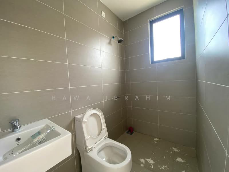 Hijayu 2 Resort Home Bandar Sri Sendayan untuk Untuk Dijual - RM 890,000, Apr 2026 - Bathroom - PropertyGuru.com.my