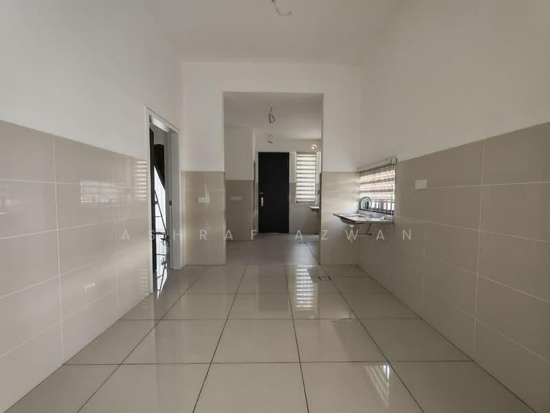 2-storey Terraced House for Sale in Elmina (Shah Alam) - Ashraf Azwan - Kitchen - PropertyGuru.com.my