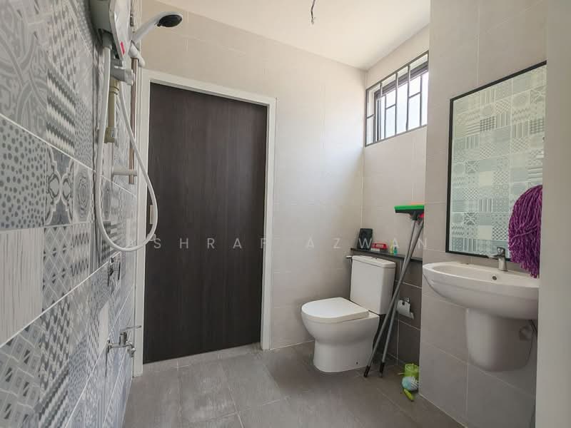 2-storey Terraced House for Sale in Elmina (Shah Alam) - Ashraf Azwan - Bathroom - PropertyGuru.com.my