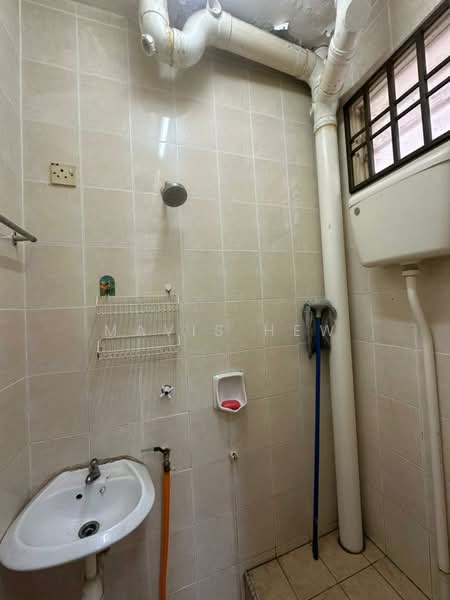 2-storey Terraced House for Rent in Skudai (Johor) - Mavis Hew - Bathroom - PropertyGuru.com.my