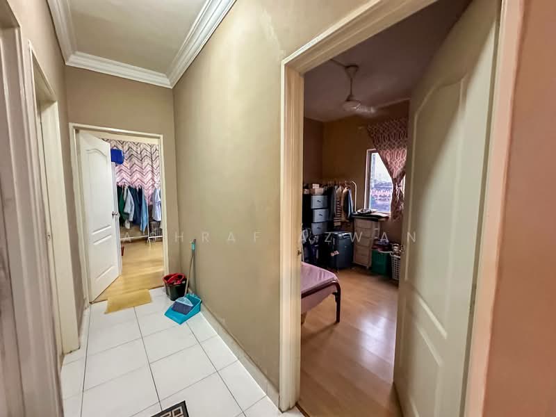 Apartment for Sale at Sri Pinang Villa - Ashraf Azwan - Corridor - PropertyGuru.com.my